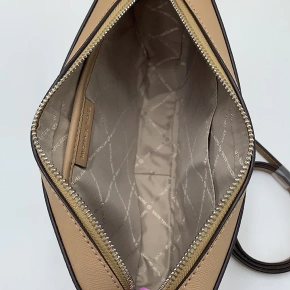 MICHAEL KORS LARGE EAST WEST CROSSBODY CAMEL COLOR - Picture 9 of 15